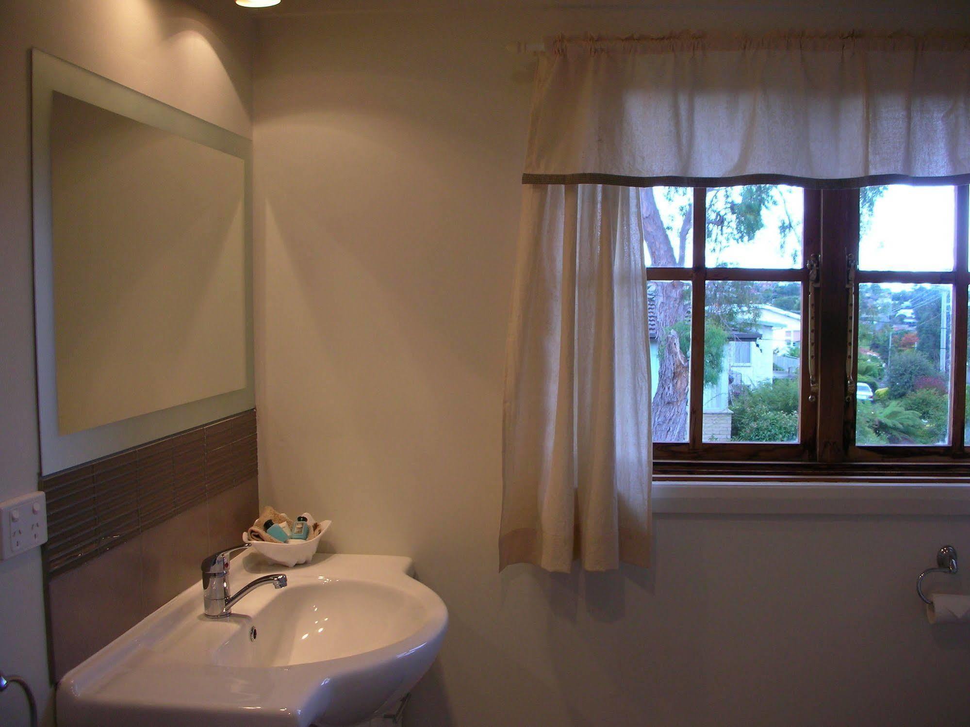 Cedar Cottages Blackmans Bay Екстериор снимка
