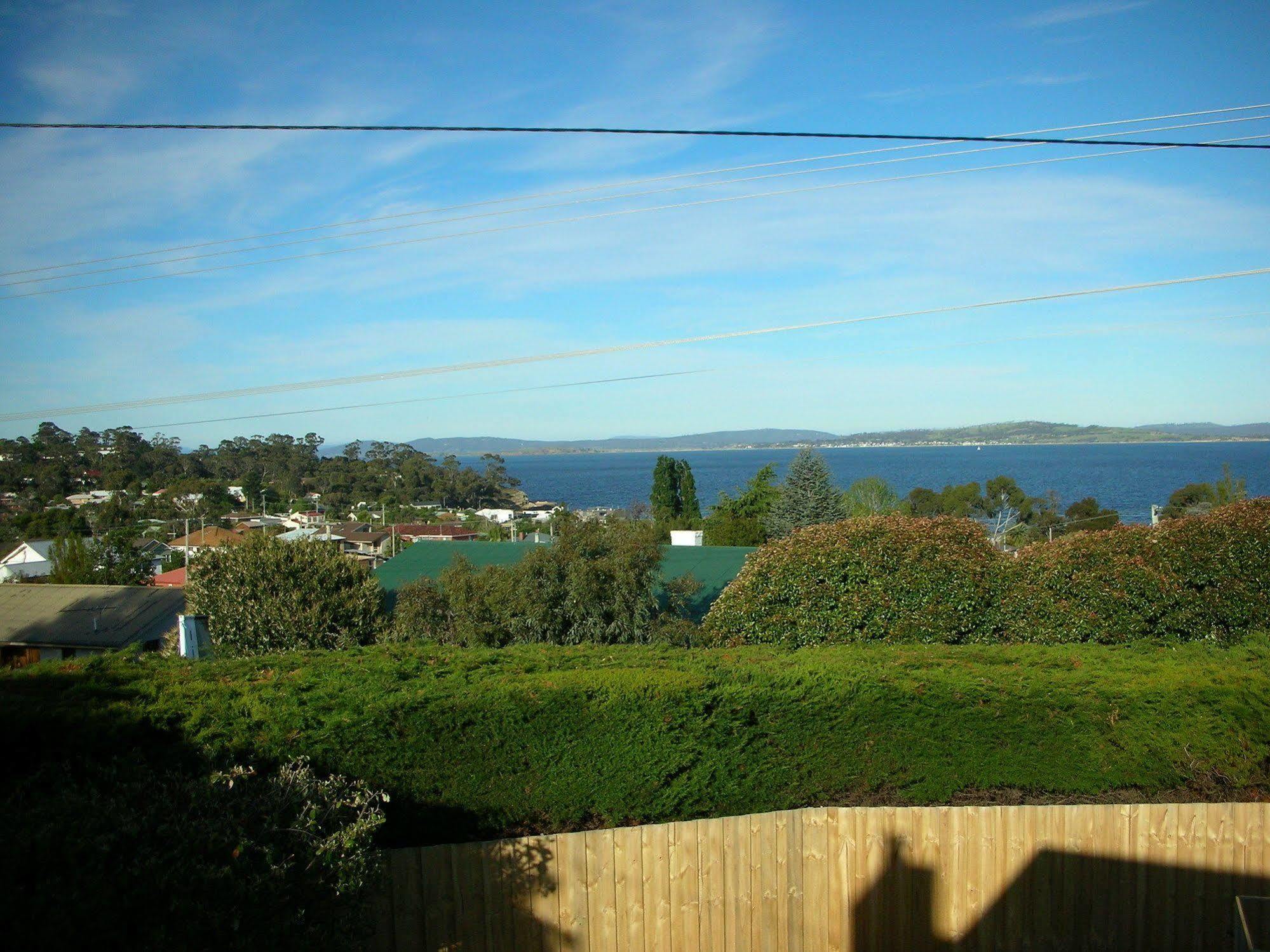 Cedar Cottages Blackmans Bay Екстериор снимка